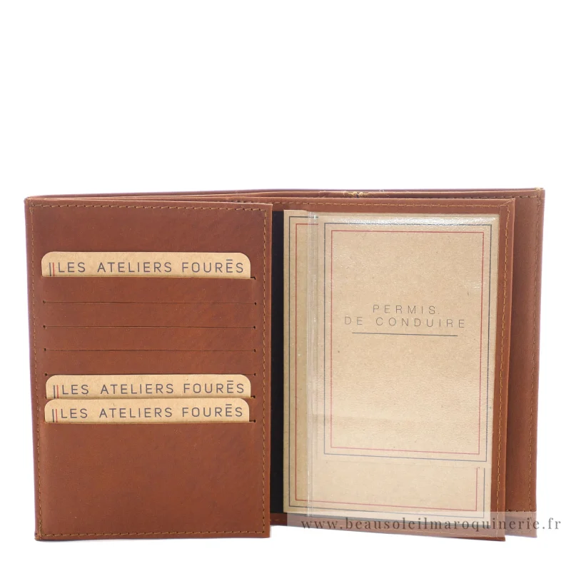 Grand portefeuille rabat double Les Ateliers Fourès 969FAU de couleur fauve, vue intérieur Grand portefeuille rabat double Les Ateliers Fourès 969FAU de couleur fauve, vue intérieur