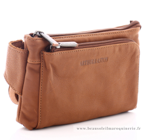 Sac banane Arthur & Aston Oscar 1978-16-B couleur cognac vue de profil.