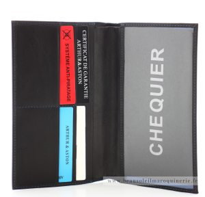 Porte-chequier Pablo 1589-206D couleur noir fil bleu vue intérieur