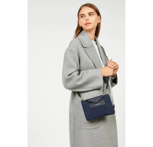 Sac trotteur zippé Lancaster Smart KBA 516-26-BLEUFONC Bleu foncé porté travers par une mannequin