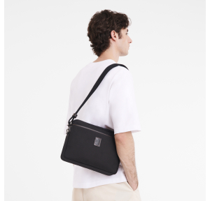 Sac bandoulière Boxford Longchamp Caméra Bag 20053080001 couleur noir, porté mannequin