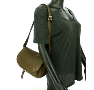 Sac porté travers Francinel à rabat en cuir de vachette 22702KAKI couleur kaki, porté