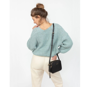 Petit sac bandoulière Lancaster Dune 529-20-NOIR porté