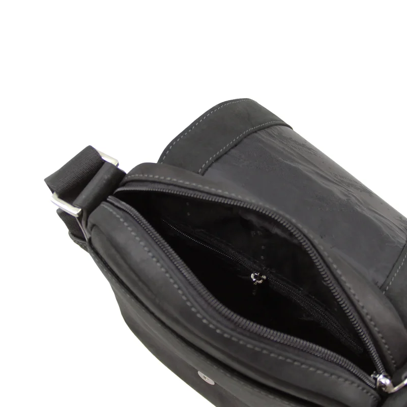 Sac bandoulière Francinel Berlin à rabat cuir gras 655095 Noir intérieur Sac bandoulière Francinel Berlin à rabat cuir gras 655095 Noir intérieur