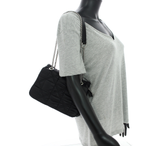 Sac porté travers Mia & Joy effet matelassé scarlett MJ2094 NR couleur noir, porté mannequin