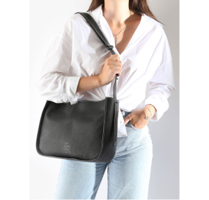 Sac porté épaule Etrier effet grainé Foudre EFOD087M 709028 couleur noir, porté mannequin