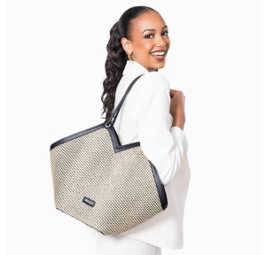 Sac cabas Mac Alyster M effet tissé Saint Raphaël 3001-NOIR porté  mannequin