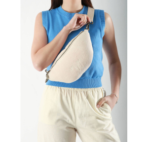 Sac banane Woomen effet bio éponge Alysse WALY04 709017 couleur craie, porté mannequin