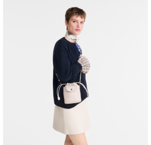 Sac porté travers Longchamp effet lisse Le Pliage Xtra 10317987 555, couleur papier, porté mannequin