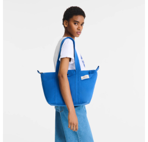 Sac cabas L Longchamp Le Pliage Collection L1899HIN M01 couleur Atlantique porté mannequin