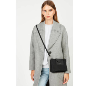 Sac bandoulière Lancaster Smart KBA 516-27-NOIR, porté