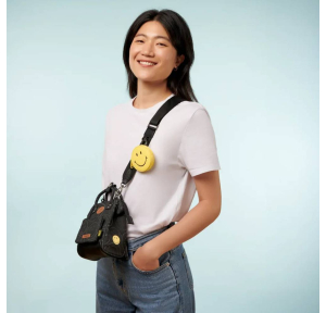 Sac bandoulière Cabaïa Nano NANO SMILEY AARHUS, couleur Aarhus(gris) porté