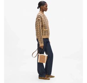 Petit sac seau Karl Lagerfeld effet fourrure K/Circle A4W30068 1XV, couleur Caramel, porté