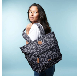 Tote bag Cabaia Adventurer TOT AMIENS couleur Amiens, porté mannequin