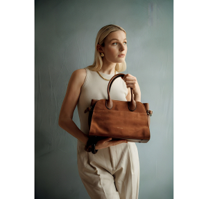 Sac porté main Mia & Joy Emily en croûte de cuir MJ2564 Marron porté