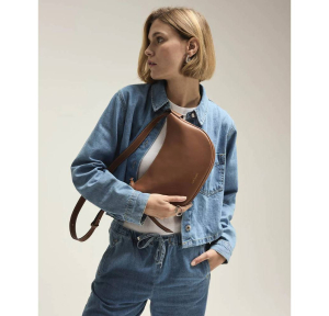 Sac bandoulière Nat & Nin arrondi en cuir Lune LUNE NOIS, couleur Noisette, porté