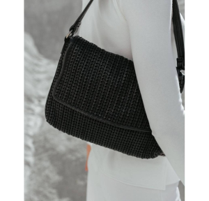 Sac porté épaule Biba en cuir tressé Moab MOA1L NEGRO couleur Noir, porté mannequin