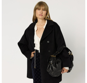 Sac à main Gerard Darel Le Kate cuir d'agneau DCSA2Y4579100 Noir porté