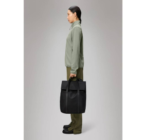 Sac à dos Rains 2 en 1 Backpack 12940 01 couleur Noir, porté mannequin