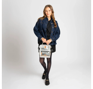 Sac à dos adventurer XS édition limitée de Noël Cabaïa Lucky Star Monte Carlo (Argenté) porté