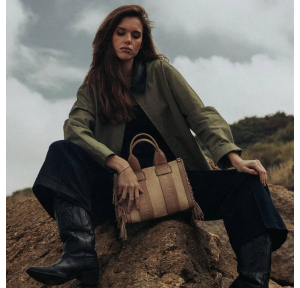 Petit sac cabas Mac Alyster Capsule Clover Nubuck KSI-2372-TAUPE, porté