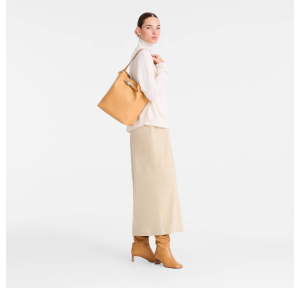 Sac porté épaule Longchamp en cuir Le Smart 10352HIU 514 couleur Végétal, porté mannequin