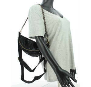 Sac banane Mia & Joy façon serpent MJ1851 NR, couleur Noir, porté