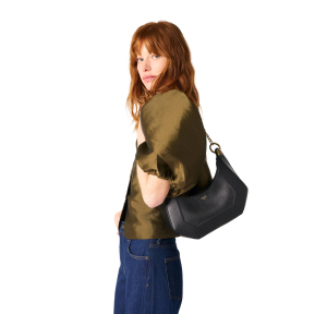 Sac bandoulière Lancel M effet grainé Croisette de Lancel A13987 10, couleur Noir, porté