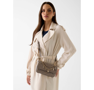 Sac porté travers Guess avec charms Libby HWGG991220 DRT couleur Beige, porté