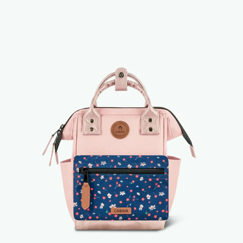 Sac à dos Cabaia adventurer XS ADV QUERET couleur Queretaro(Rose), vue de face Sac à dos Cabaia adventurer XS ADV QUERET couleur Queretaro(Rose), vue de face