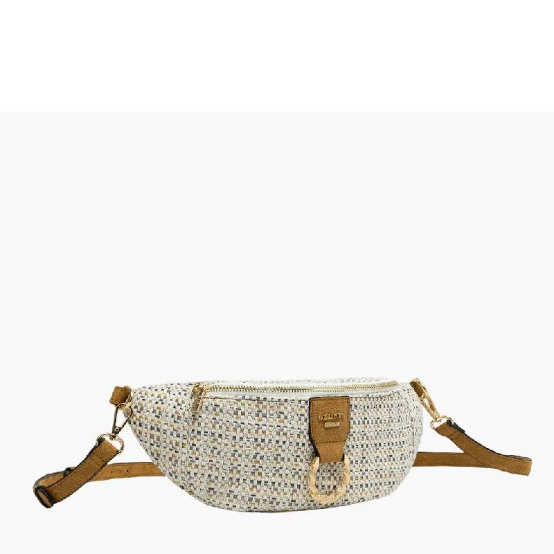 Sac banane Lollipops tressé Shai S310042-2, couleur Camel, vue de profil Sac banane Lollipops tressé Shai S310042-2, couleur Camel, vue de profil