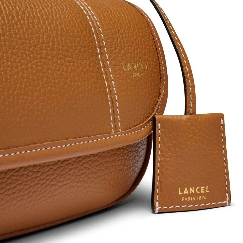 Mini Sac Rabat Victoire en Cuir CAMEL Lancel Vue détail Mini Sac Rabat Victoire en Cuir CAMEL Lancel Vue détail