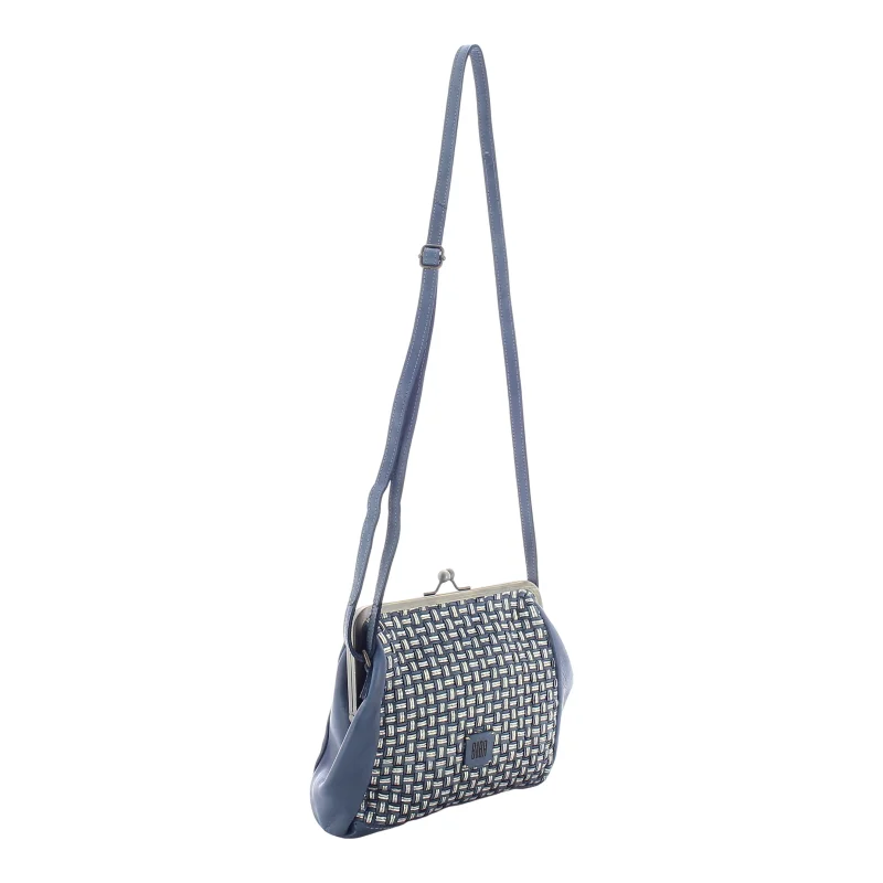 Sac bandoulière Kansas Blink en cuir tressé KAB21L BLUE Bleu Biba Vue côté avec bandoulière Sac bandoulière Kansas Blink en cuir tressé KAB21L BLUE Bleu Biba Vue côté avec bandoulière