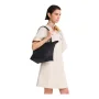 Sac cabas M Le Pliage One Noir Longchamp Vue porté épaule Sac cabas M Le Pliage One Noir Longchamp Vue porté épaule