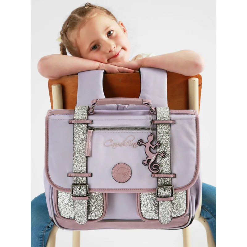 Cartable enfant 2 compartiments Vintage Fantasy Glossy Lila Caméléon Vue mannequin face Cartable enfant 2 compartiments Vintage Fantasy Glossy Lila Caméléon Vue mannequin face