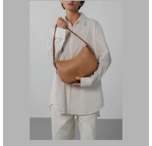 Sac besace Dune 529-95 Camel Lancaster Vue mannequin