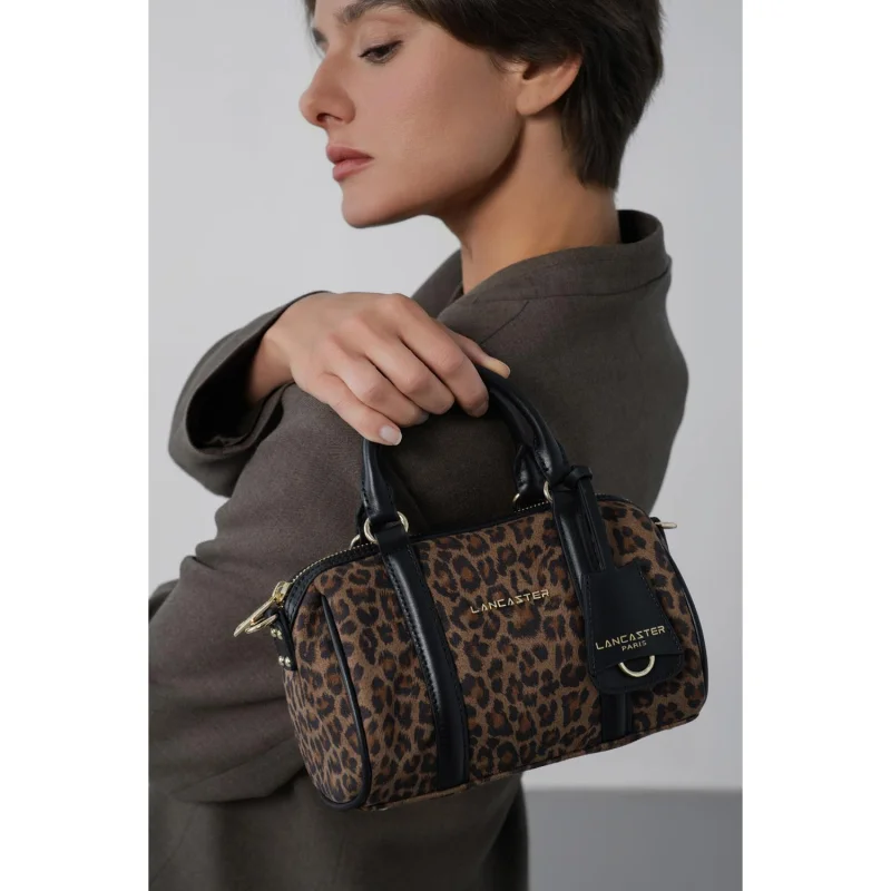 Sac polochon Jungle Marron léopard Lancaster Vue mannequin Sac polochon Jungle Marron léopard Lancaster Vue mannequin