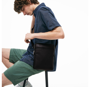 Sac bandoulière moyen en similicuir Lacoste Gael NH2840GL