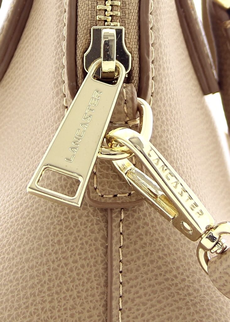 Sac Sierra Jia S de Lancaster vue de près détails bijouterie