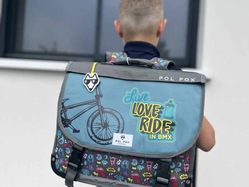 Cartable réversible Pol Fox : comment changer le rabat ?